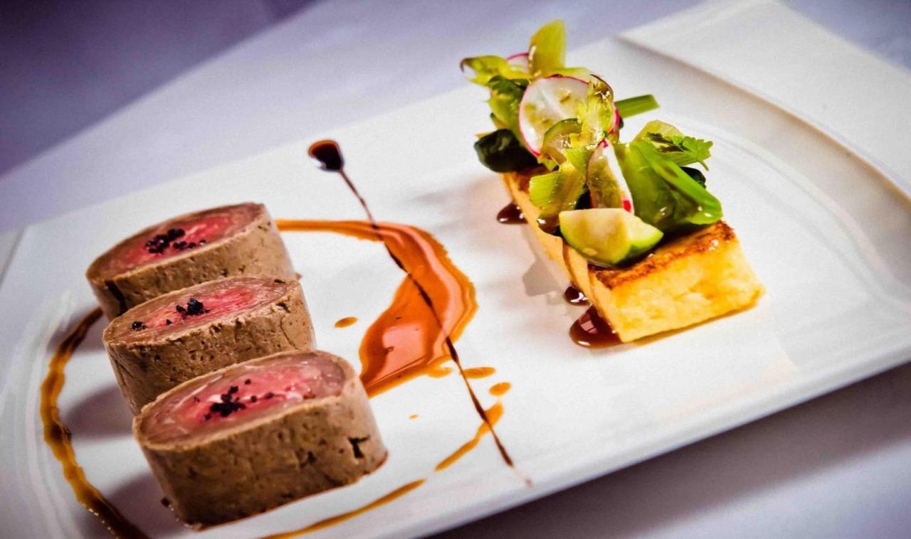 Logis Hotel-Restaurant Saint Romain Anse Exteriér fotografie