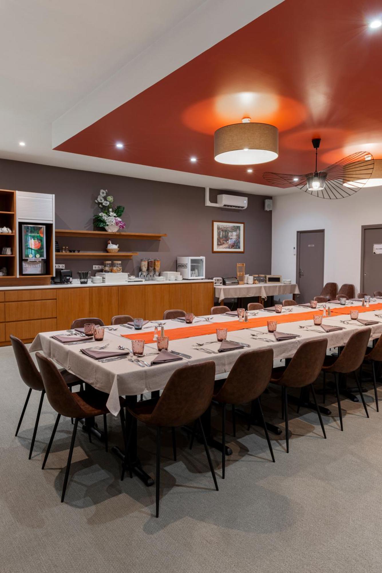 Logis Hotel-Restaurant Saint Romain Anse Exteriér fotografie