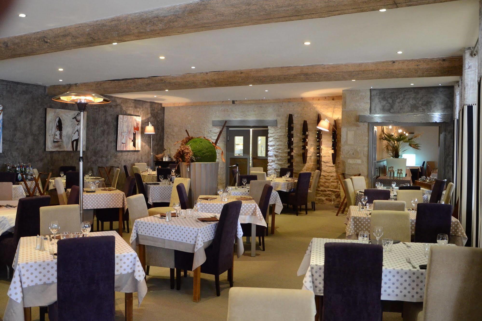 Logis Hotel-Restaurant Saint Romain Anse Exteriér fotografie